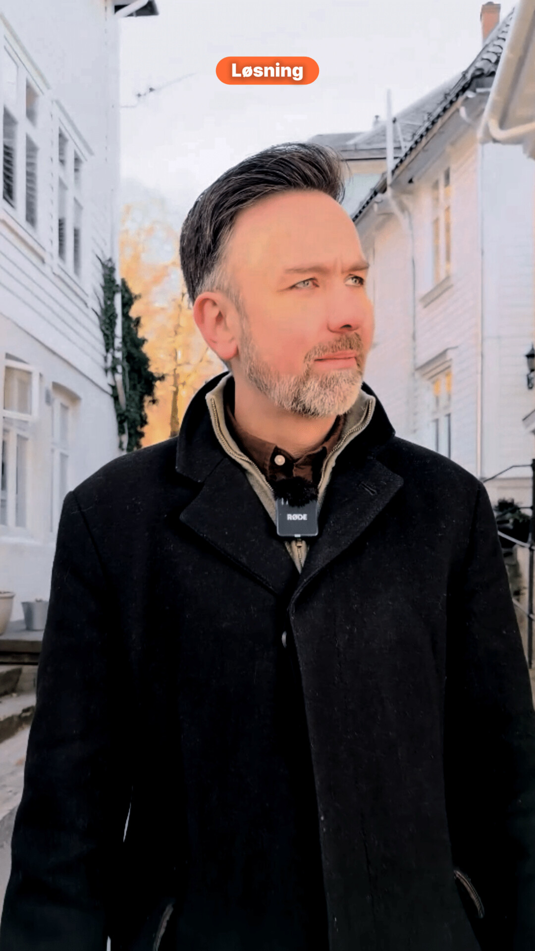 Fløyen viser frem kamerautstyr og forklarer hvorfor ekte video fungerer bedre enn perfekt video