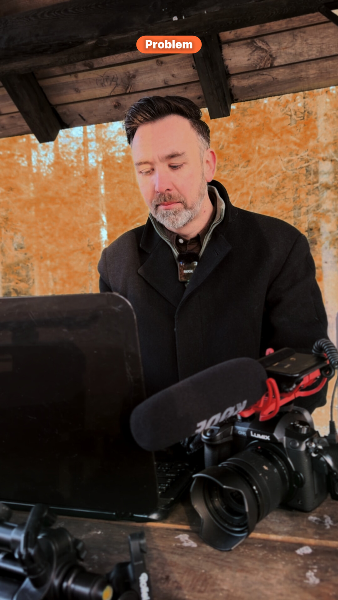 Hans Christian fra Fløyen forklarer hva som skjer når det blir travelt i bedriften - markedsføring ryker først